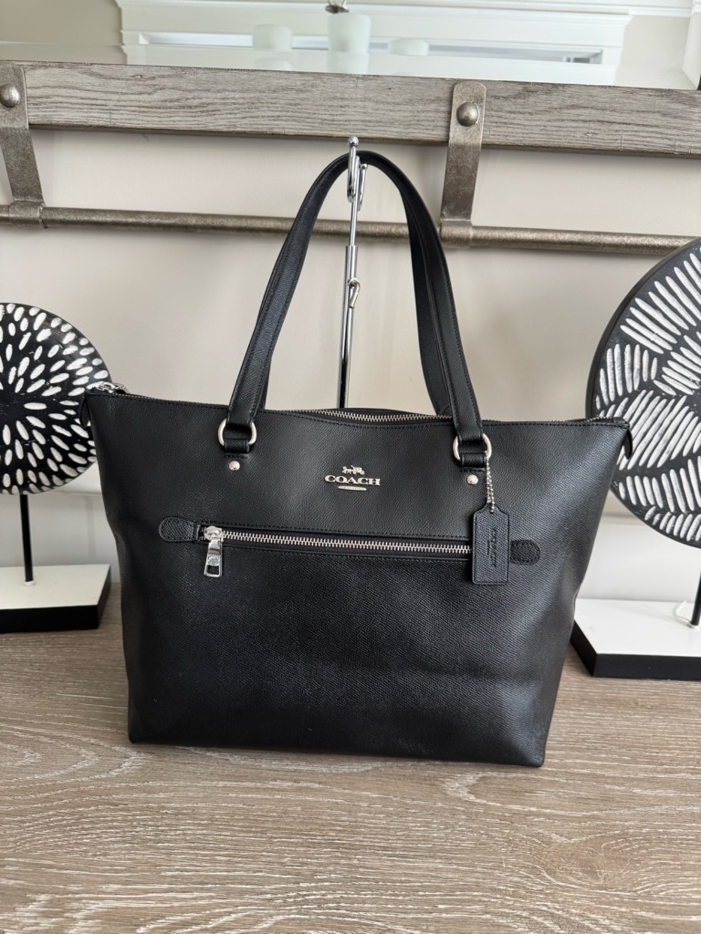 Coach Cross-Grain Gallery Black Pebbled Leather Tote with Matching Wallet - Picture 3 of 16